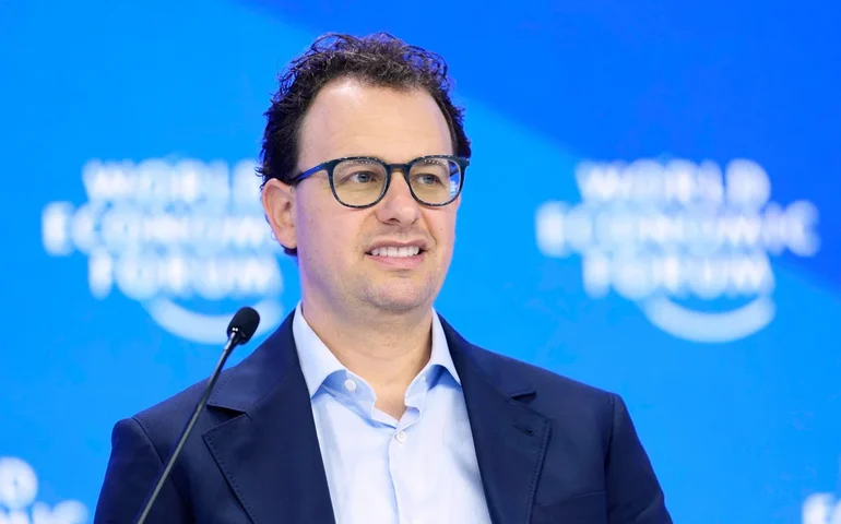 CEO da Anthropic recusa exigências do Pentágono sobre uso militar de IA