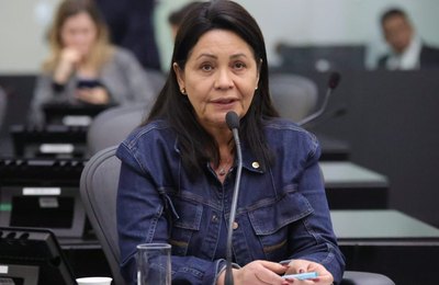 Rose Davino celebra aprovação de parecer do Estatuto da Mulher Alagoana