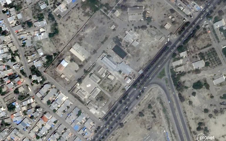 Imagens de satélite mostram escola feminina iraniana antes e depois de ataque