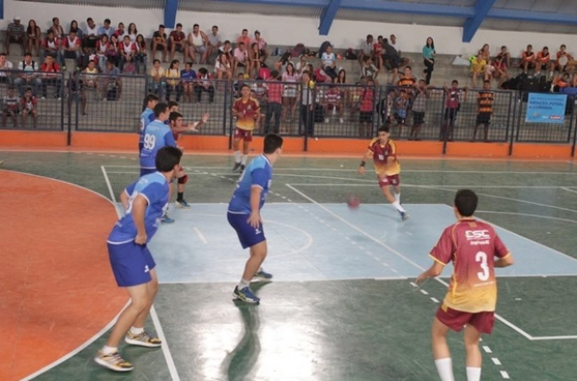 Handebol e badminton definem campeões nos Jogos Estudantis