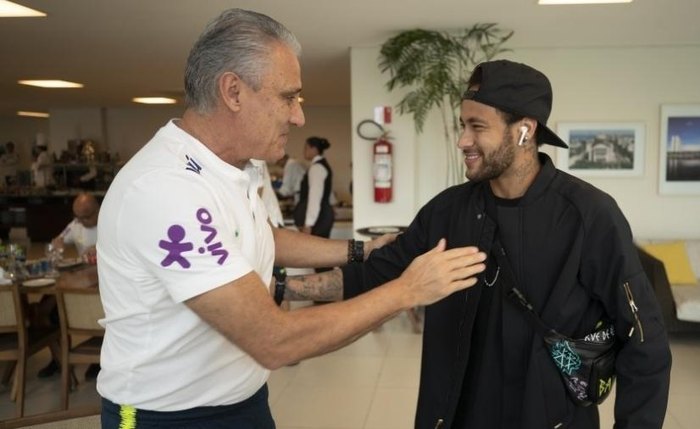 Tite e Neymar na Granja Comary
