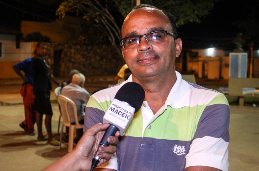 Moradores de Ipioca são beneficiados com reforço na iluminação