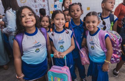 Prefeitura de Maceió abre pré-matrícula com oferta de 6,5 mil novas vagas em Gigantinhos e escolas de todos os bairros