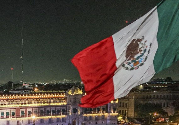 México agirá com 'sangue frio' contra ataques comerciais dos EUA, diz secretário