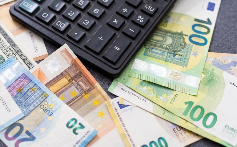 BBVA afirma que oferta pelo Sabadell segue vigente após venda de divisão britânica TSB