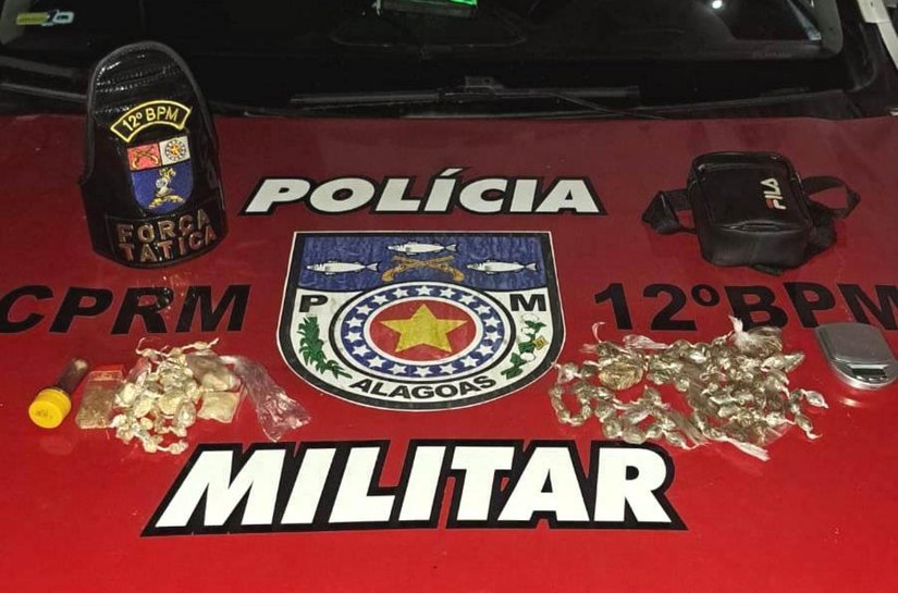 PM prende suspeito de tráfico e ligação com facção criminosa em Maceió