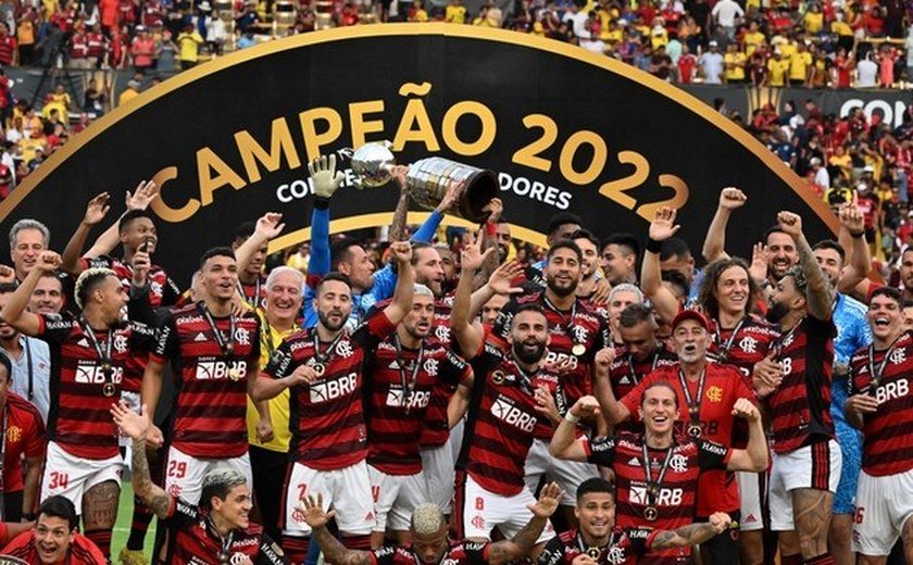 Flamengo e Palmeiras largam como favoritos nos principais campeonatos de 2023