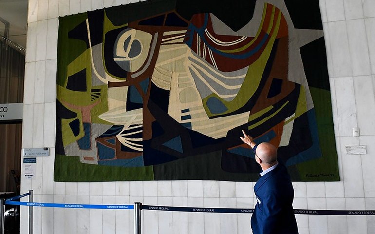 Tapeçaria de Burle Marx volta às paredes do Salão Negro