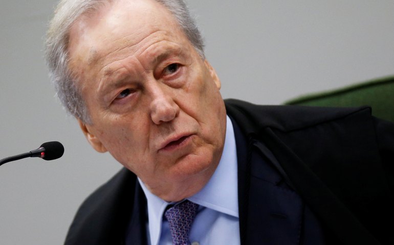 Ministro mantém veto à divulgação de documento do caso das ‘rachadinhas’