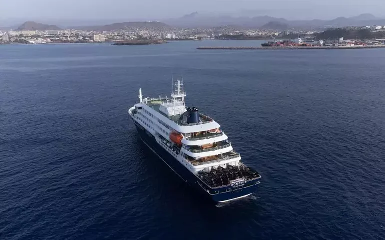 Hantavírus em cruzeiro: últimos voos de evacuação do navio pousam na Holanda e encerram operação; OMS alerta que 'trabalho não terminou'