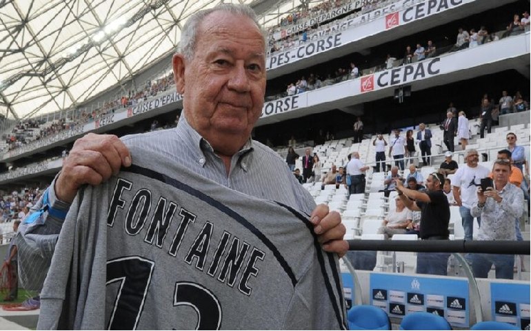 Just Fontaine, maior artilheiro em uma edição de Copa, morre aos 89 anos