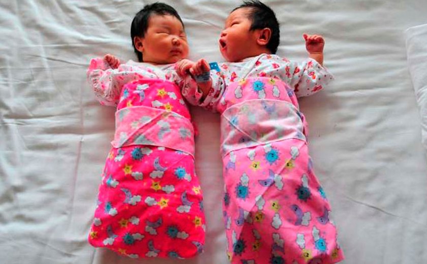 China anuncia fim da política do filho único