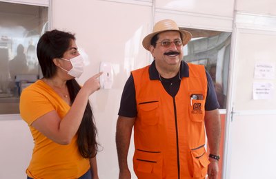 Prefeito de Rio Largo acompanha vacinação e destaca adesão à campanha com mais de 70 mil doses aplicadas