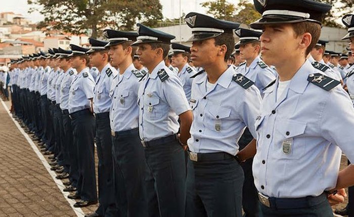 Concurso é para formação nas especialidades de comunicações, guarda e segurança, controle de tráfego aéreo