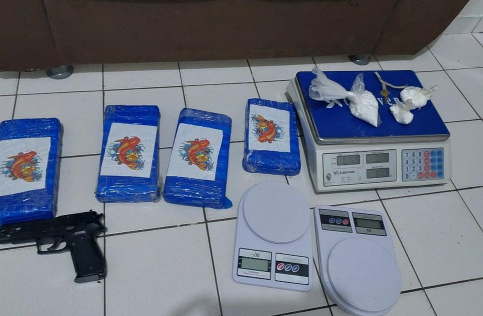 Motorista é preso com 14 kg de cocaína no estacionamento de supermercado em Aracaju