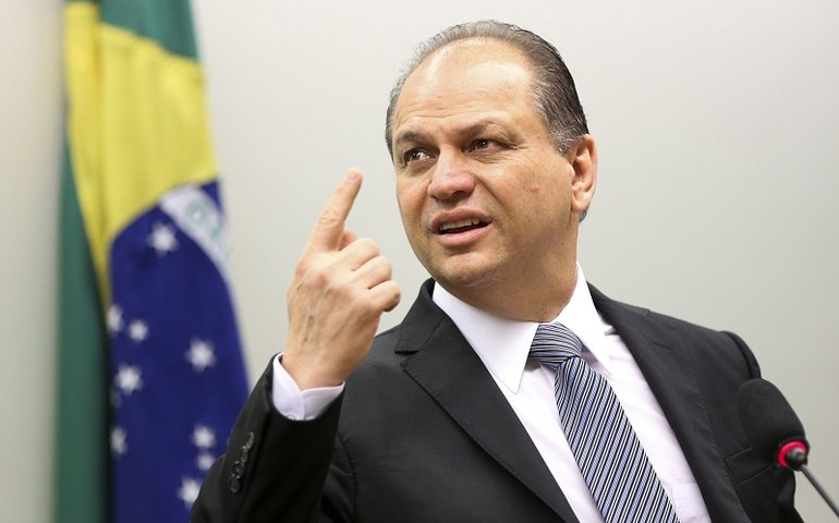 Líder de governo na Câmara diz que Constituição tornou o Brasil ‘ingovernável’