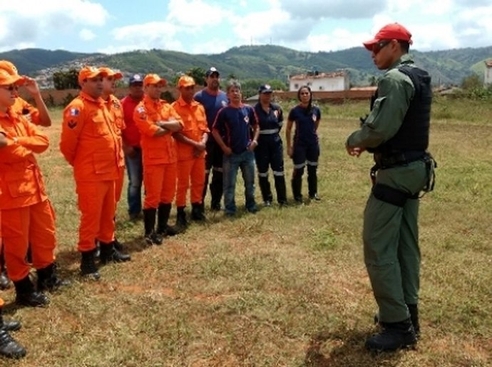 Samu de Palmeira recebe instruções de resgate com aeronave