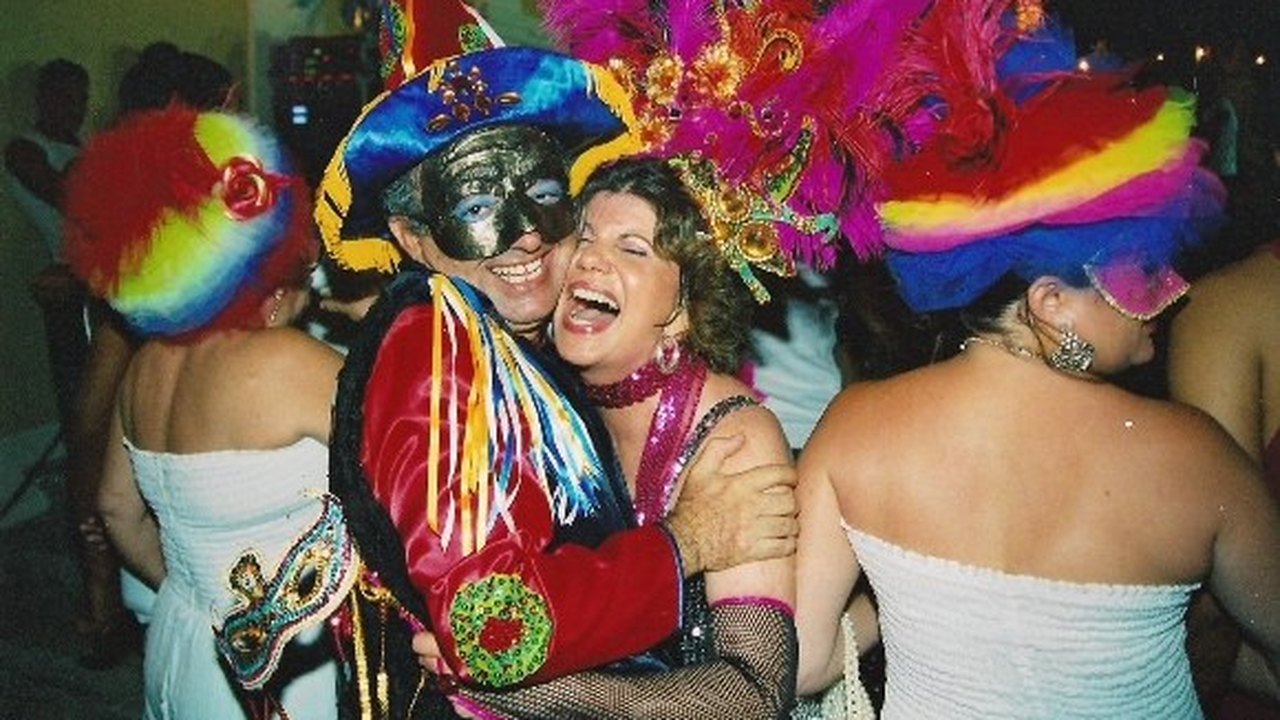 IZP na Folia recebe integrantes do bloco carnavalesco Filhinhos da Mamãe