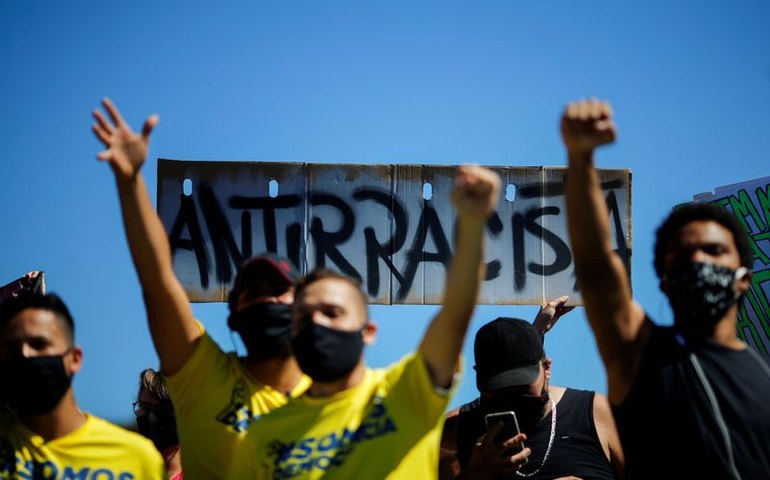 Manifestações contra e a favor do governo ocorrem em Brasília, SP, BH e Rio