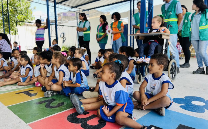 Ação promove educação ambiental para crianças de creche no Jacintinho