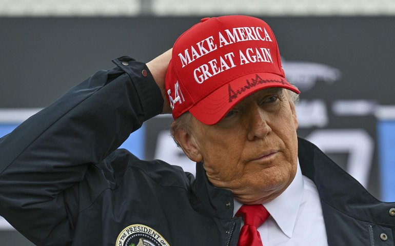 Mídia: se Trump impor novas sanções antirrussas, resolução pacífica do conflito ucraniano será impossível