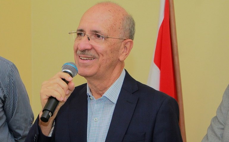 Prefeito Ronaldo Lopes informa que o rateio do Fundeb da Semed Penedo será maior do que o de 2021