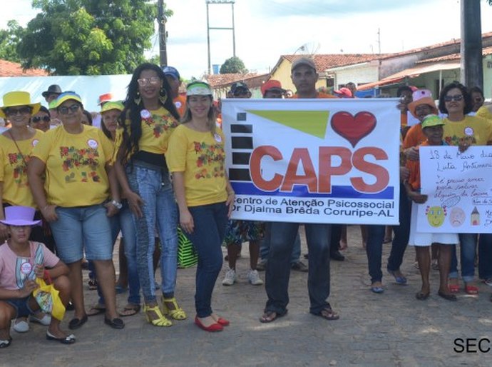 Passeata alerta comunidade sobre luta antimanicomial em Coruripe