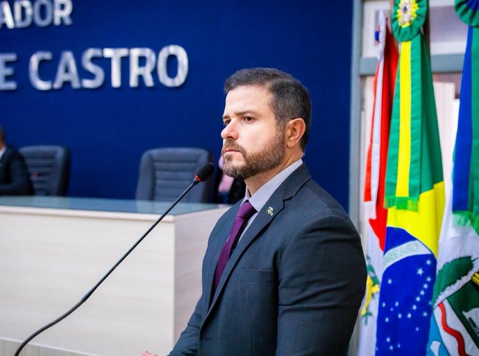 Vereador Delegado Thiago Prado propõe audiência pública sobre regulamentação de passeios noturnos nas praias de Maceió