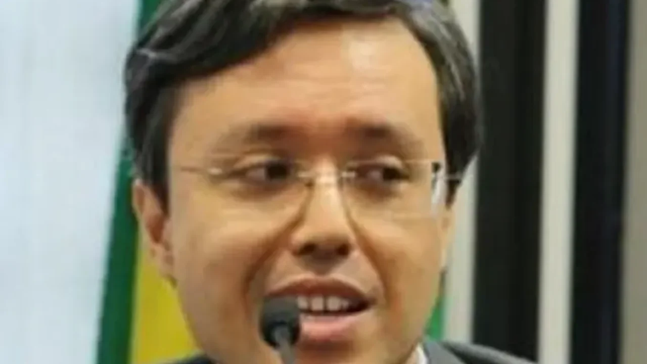 Fiscal da Fazenda ganhou salários de R$ 186 mil mesmo foragido por operar 'fura-fila' do ICMS