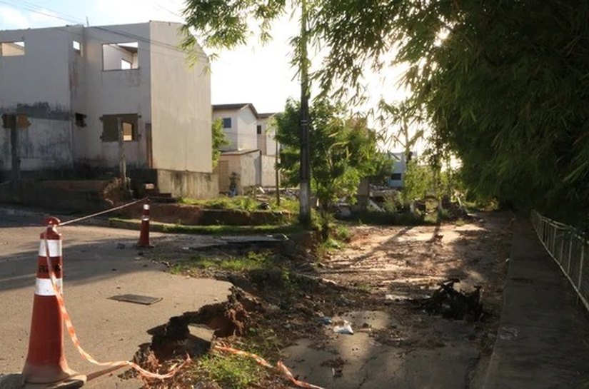 Justiça pede indenização para moradores após risco de desabamento em residencial de Maceió