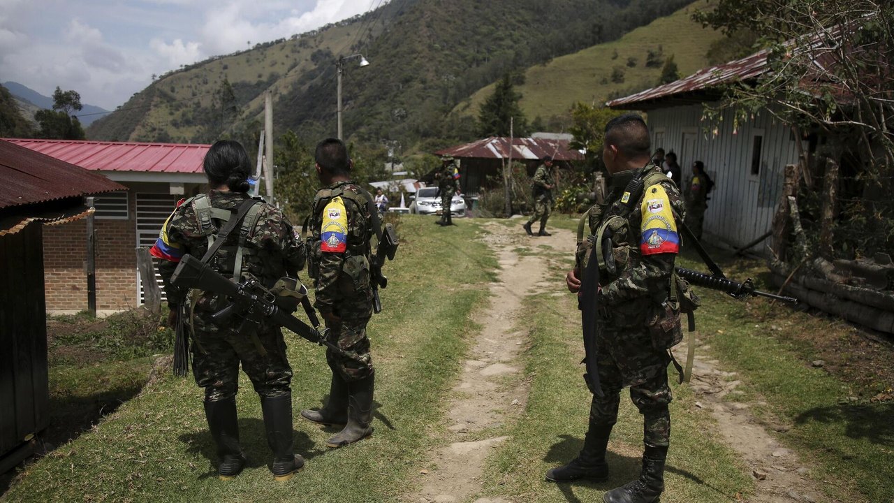 Mortos em confrontos contra rebeldes das FARC e ELN na Colômbia ultrapassam 80, diz governador