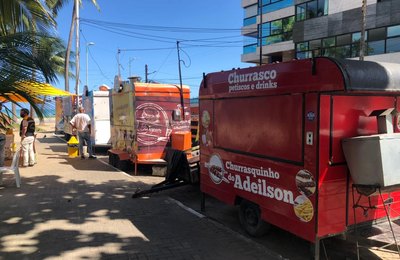 Secretaria inicia ordenamento de food trucks em espaços públicos