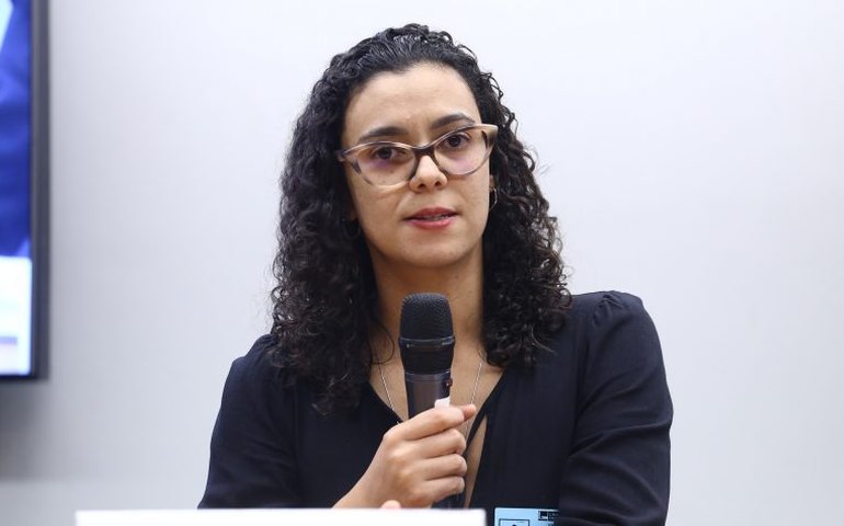 Para debatedores, inteligência artificial pode ajudar idosos a cuidar da saúde