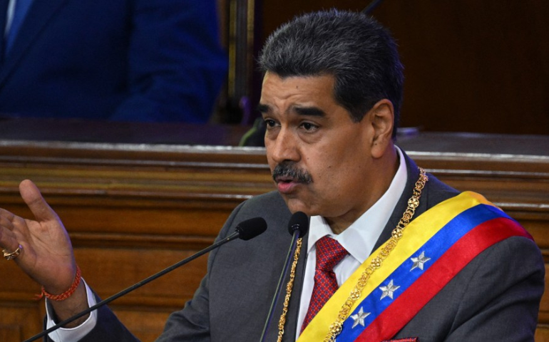 Maduro toma posse para 3º mandato como presidente, após eleições contestadas