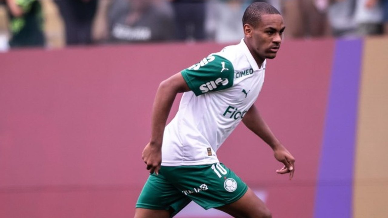 Jornal americano inclui joia de 16 anos do Palmeiras em lista de candidatos a estrear na Copa de 2030