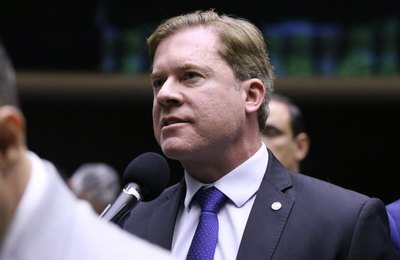 Marx Beltrão defende aprovação urgente de aposentadoria especial para profissionais da Enfermagem