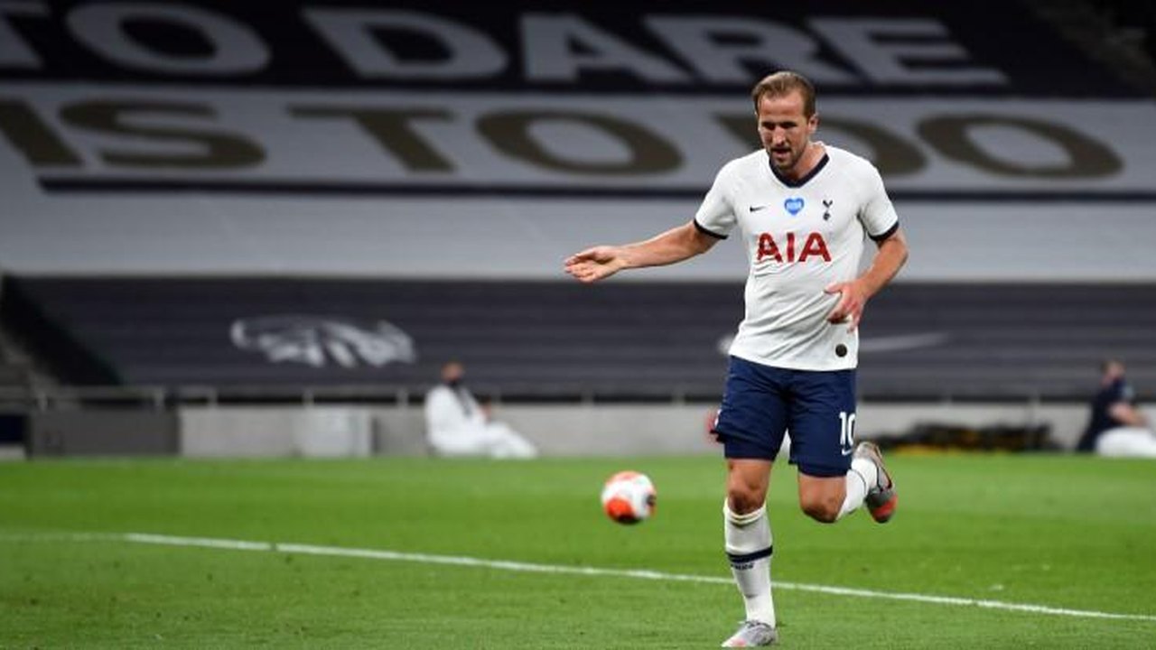 Com gol contra, Tottenham vence e ainda sonha com vaga na Liga dos Campeões