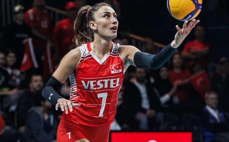 Estrela do vôlei turco sofre ameaças de perseguidor e leva caso para polícia