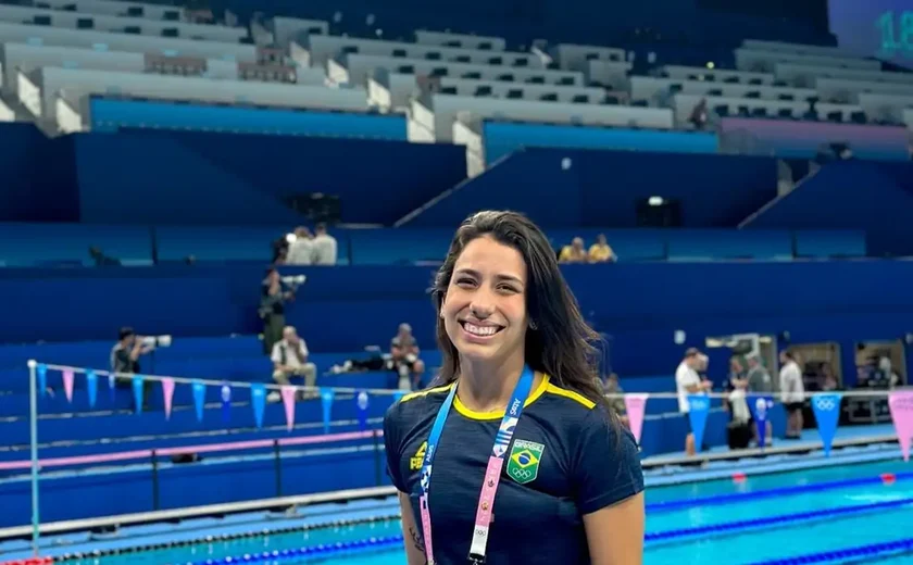 Quem é Ana Carolina Vieira, nadadora que foi expulsa da Olimpíada de Paris-2024