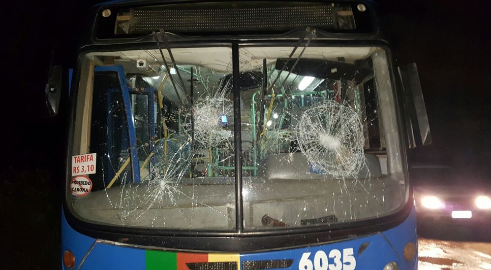 vandalismo ônibus 