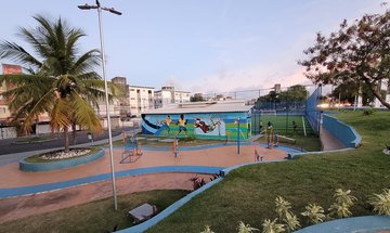 Areninhas instaladas em vários bairros, promove esportes em Maceió