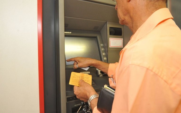 Bancos não abrem nesta quinta, mas funcionam normalmente na sexta