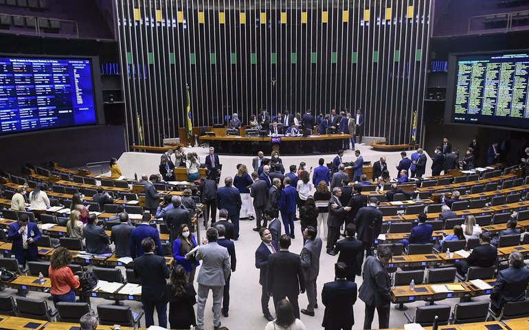 Câmara aprova projeto que cria Estratégia Nacional de Saúde