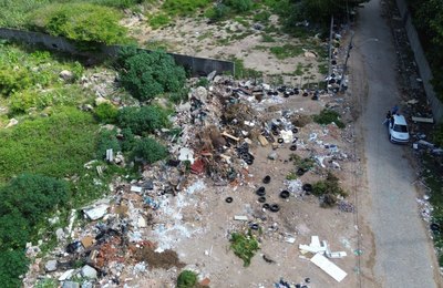 Abandono de terrenos representa 48% das denúncias registradas pela Alurb