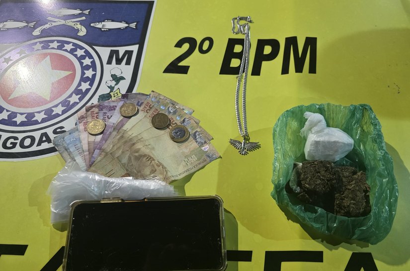 Polícia Militar de Alagoas prende suspeitos e apreende arma e drogas na Zona da Mata