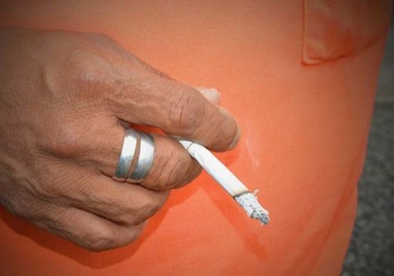 Fumaça do cigarro contém mais de 4 mil substâncias nocivas, alerta pneumologista