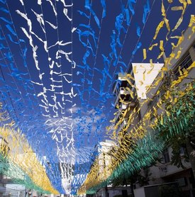Alurb pede que população colabore com a coleta de resíduos em ruas decoradas para jogos