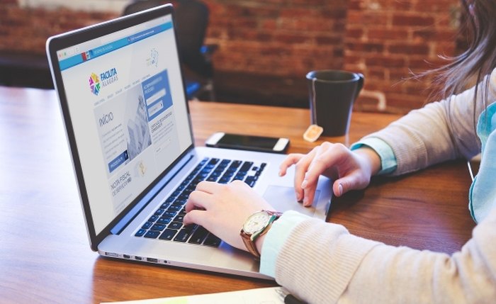 Tudo é feito com alguns cliques no portal Facilita Alagoas
