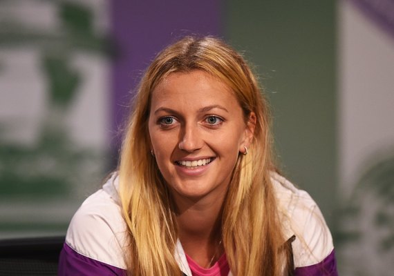 Kvitova passa por russa e vai encarar compatriota nas quartas em Praga