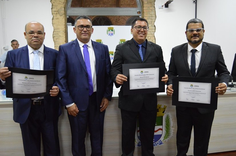 Personalidades religiosas são agraciadas com comendas na Câmara